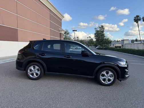 Black 2025 Honda HR-V LX