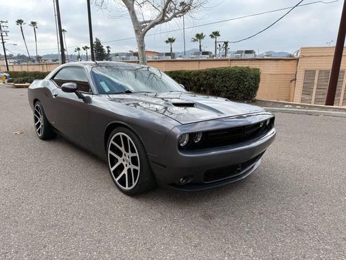 2016 Dodge Challenger SXT