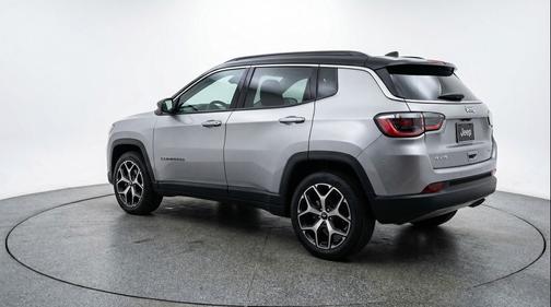 Silver Zynith Metallic Clearcoat 2025 Jeep Compass Limited