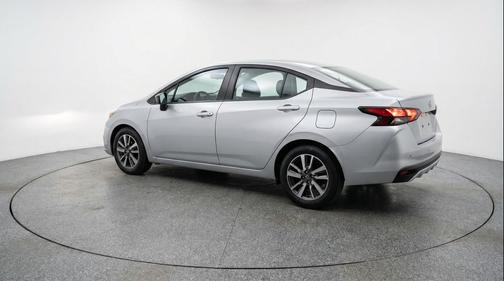 Gun Metallic 2025 Nissan Versa 1.6 SV