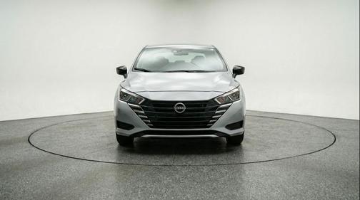 Gun Metallic 2025 Nissan Versa 1.6 SV