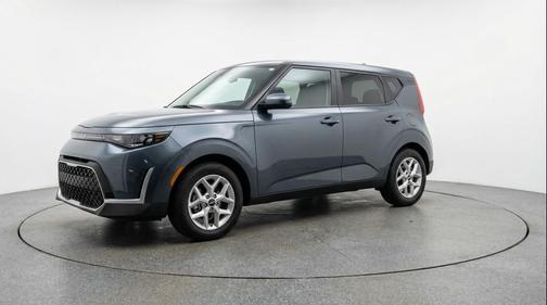 Gravity Gray 2025 Kia Soul LX