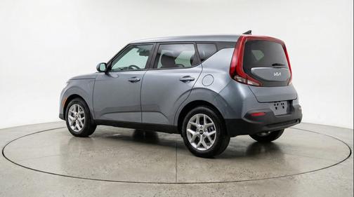 Gravity Gray 2025 Kia Soul LX