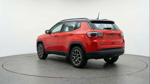 Red Hot Pearlcoat 2025 Jeep Compass Trailhawk