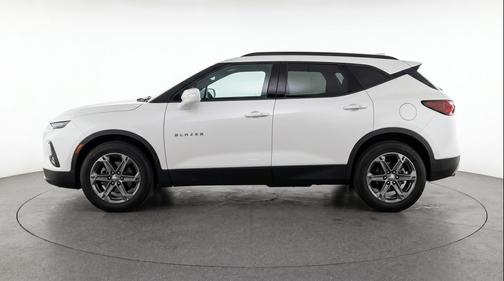 Summit White 2025 Chevrolet Blazer 2LT
