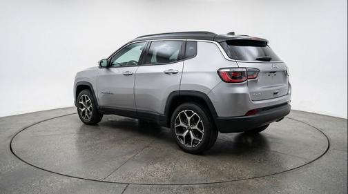 Silver Zynith Metallic Clearcoat 2025 Jeep Compass Limited