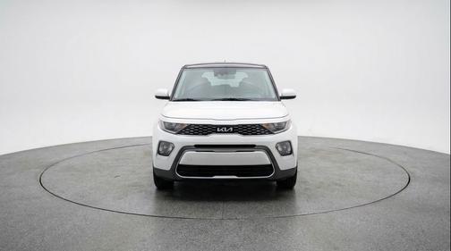 Snow White Pearl 2025 Kia Soul LX
