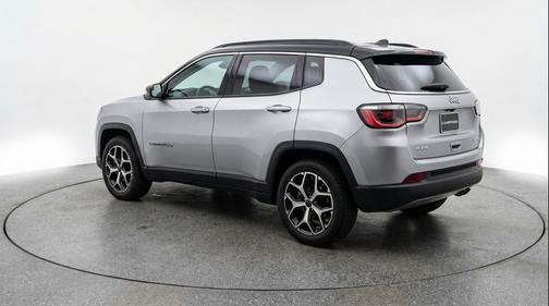 Silver Zynith Metallic Clearcoat 2025 Jeep Compass Limited