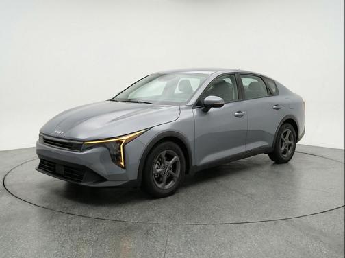 Steel Gray 2025 Kia K4 LXS