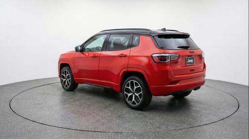 Red Hot Pearlcoat 2025 Jeep Compass Limited