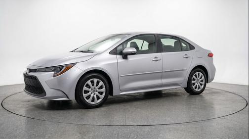 Classic Silver Metallic 2025 Toyota Corolla LE