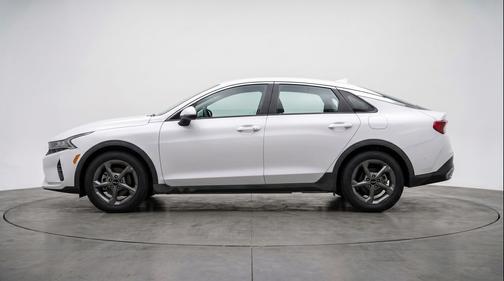 Snow White Pearl 2025 Kia K4 LXS