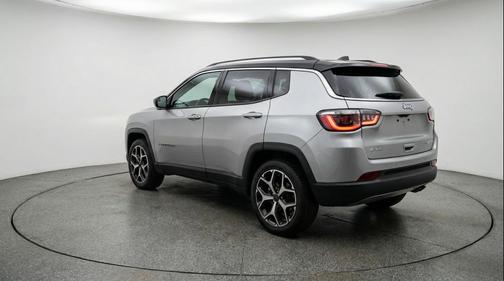Silver Zynith Metallic Clearcoat 2025 Jeep Compass Limited
