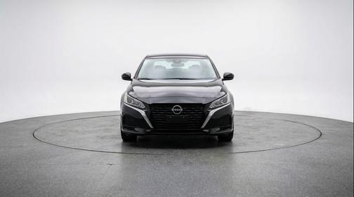Super Black 2025 Nissan Altima SV FWD