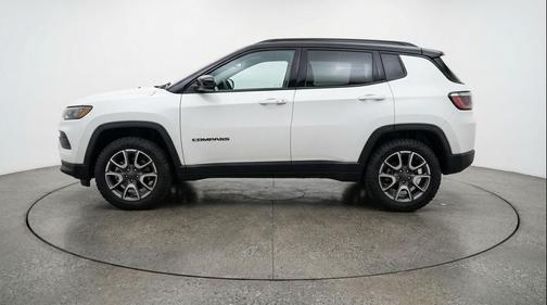 Bright White Clearcoat 2025 Jeep Compass Trailhawk