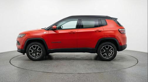 Red Hot Pearlcoat 2025 Jeep Compass Trailhawk