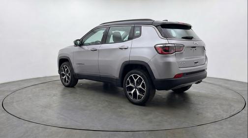 Silver Zynith Metallic Clearcoat 2025 Jeep Compass Limited