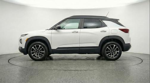 Summit White 2025 Chevrolet Trailblazer LT