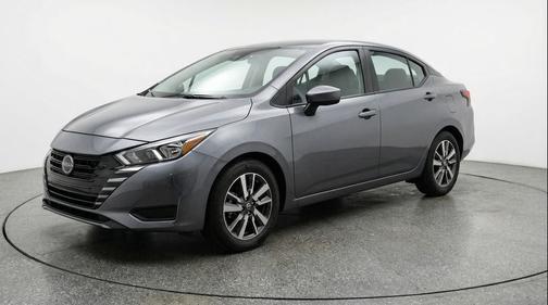 Gun Metallic 2025 Nissan Versa 1.6 SV