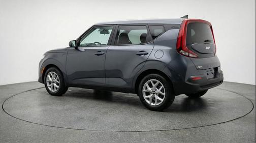 Gravity Gray 2025 Kia Soul LX