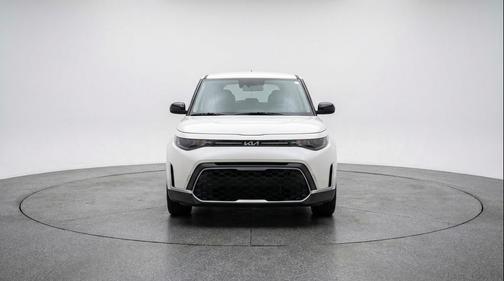Snow White Pearl 2025 Kia Soul LX