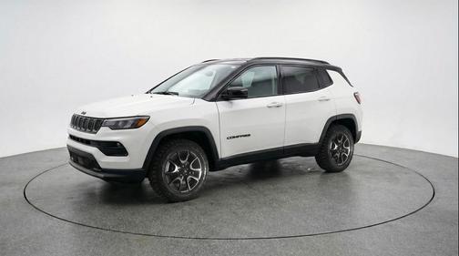 Bright White Clearcoat 2025 Jeep Compass Trailhawk
