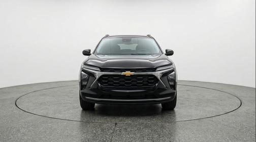 Mosaic Black Metallic 2025 Chevrolet Trax LT
