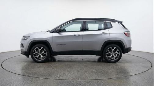 Silver Zynith Metallic Clearcoat 2025 Jeep Compass Limited