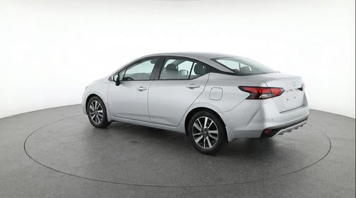 Brilliant Silver Metallic 2025 Nissan Versa 1.6 SV