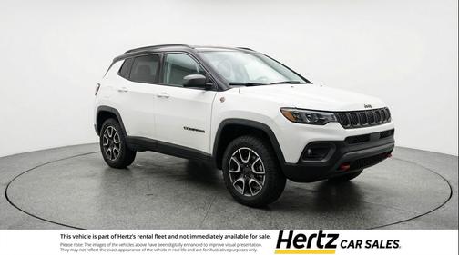 Bright White Clearcoat 2025 Jeep Compass Trailhawk