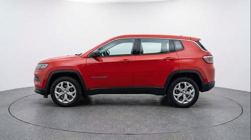 Red Hot Pearlcoat 2025 Jeep Compass Latitude