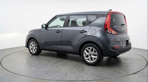 Gravity Gray 2025 Kia Soul LX
