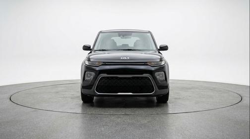 Fusion Black 2025 Kia Soul LX