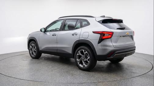 Sterling Gray Metallic 2025 Chevrolet Trax LT