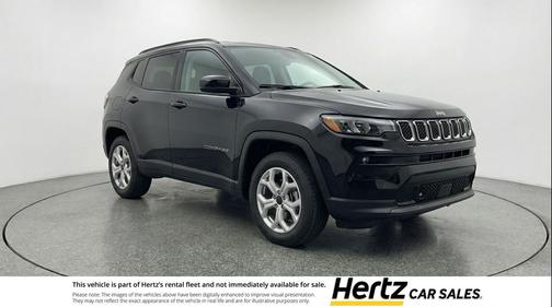Diamond Black Crystal Pearlcoat 2025 Jeep Compass Latitude
