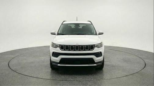 Bright White Clearcoat 2025 Jeep Compass Latitude