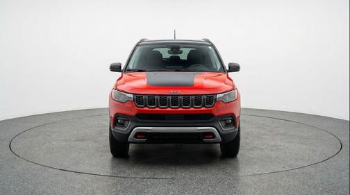 Red Hot Pearlcoat 2025 Jeep Compass Trailhawk