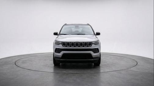 Silver Zynith Metallic Clearcoat 2025 Jeep Compass Limited