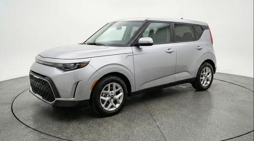 Steel Gray 2025 Kia Soul LX