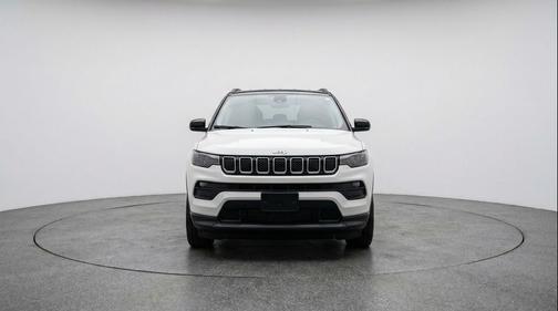 Bright White Clearcoat 2025 Jeep Compass Limited