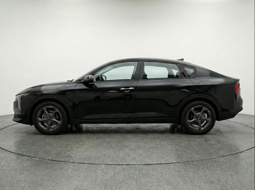 Aurora Black Pearl 2025 Kia K4 LXS