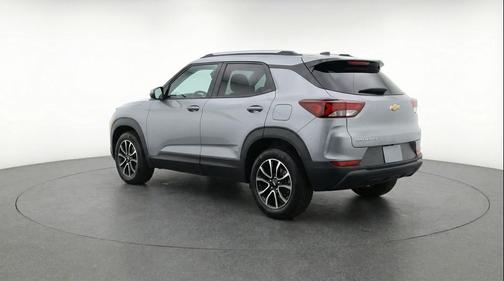 Sterling Gray Metallic 2025 Chevrolet Trailblazer LT