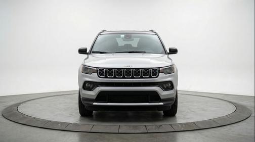 Silver Zynith Metallic Clearcoat 2025 Jeep Compass Limited
