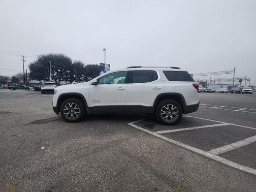 2021 GMC Acadia SLT