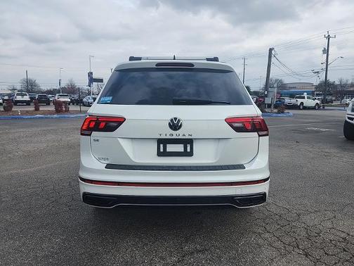 2023 Volkswagen Tiguan 2.0T SE R-LINE BLACK