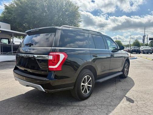 AGATE BLACK METALLIC 2021 Ford Expedition XLT
