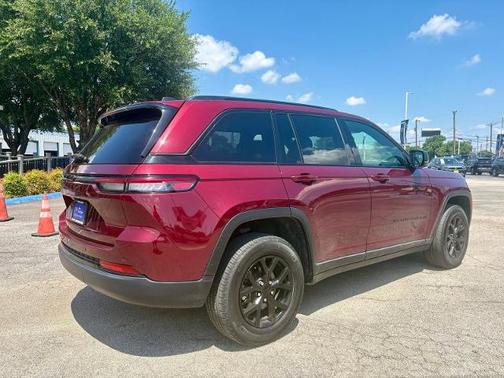 Velvet Red Pearlcoat 2024 Jeep Grand Cherokee LAREDO