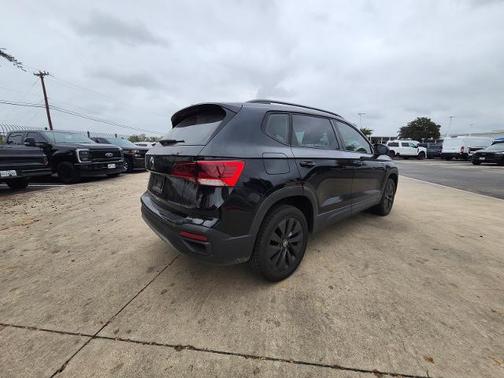 2022 Volkswagen Taos 1.5T S