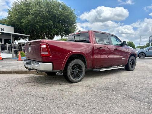 Delmonico Red Pearlcoat 2022 RAM 1500 LARAMIE