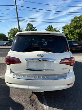 White 2017 INFINITI QX80 Base